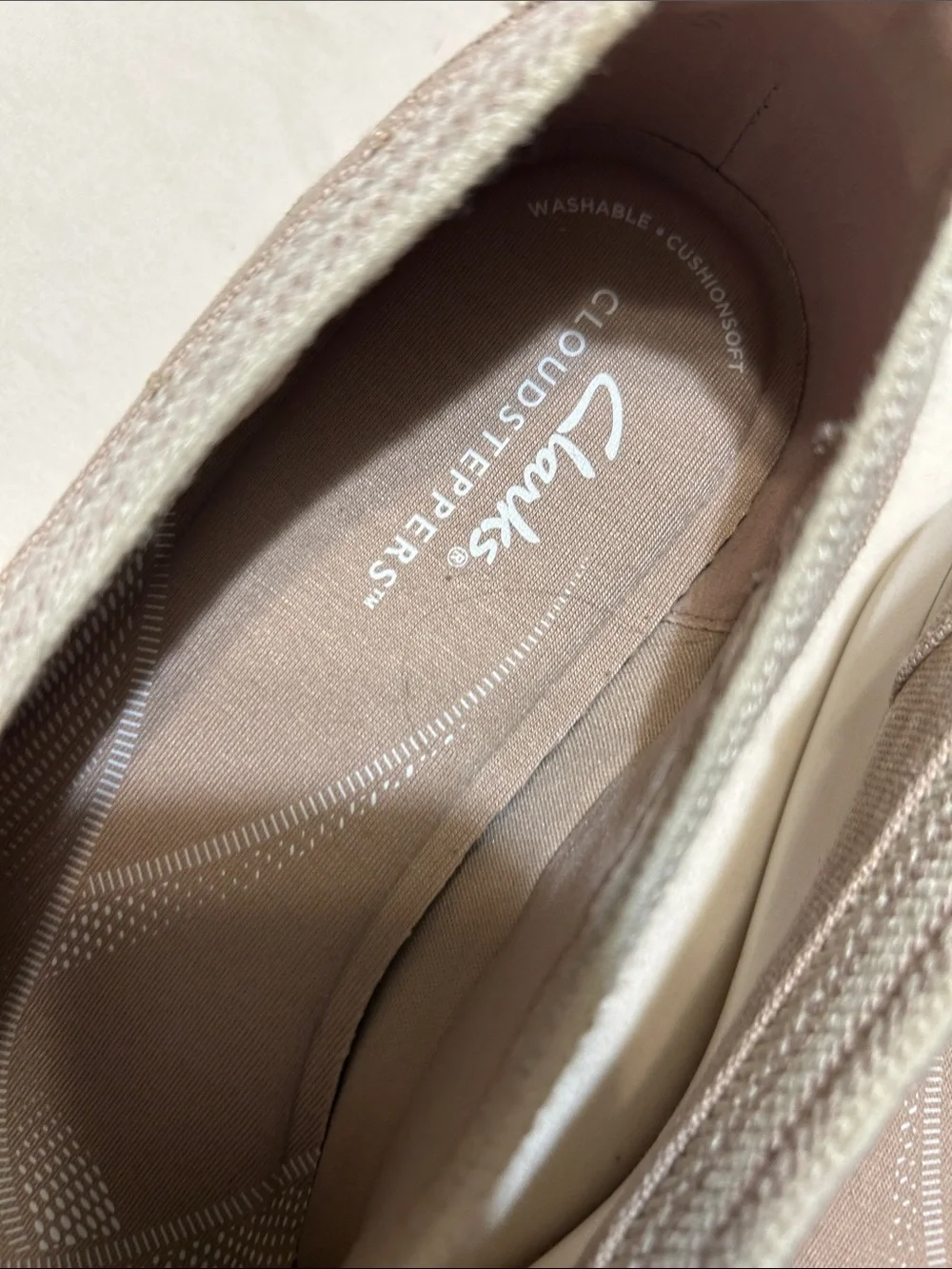 Clarks Cloudsteppers Taupe Beige Slip-On Flats